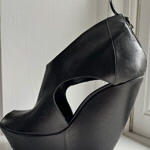 VICE MATIÉ Platform shoes Size 37